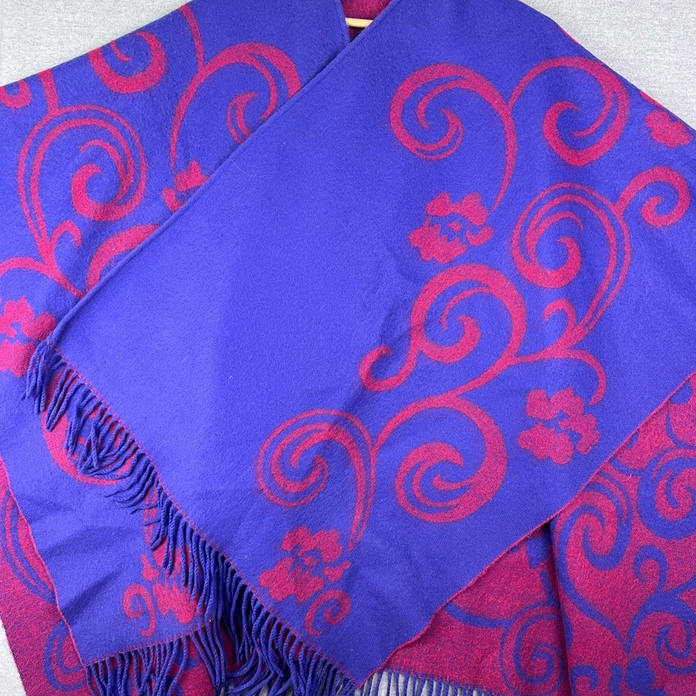 Iraisa Reversible Poncho Wrap Purple Magenta Floral Scroll Fringe‎ Acrylic Korea
